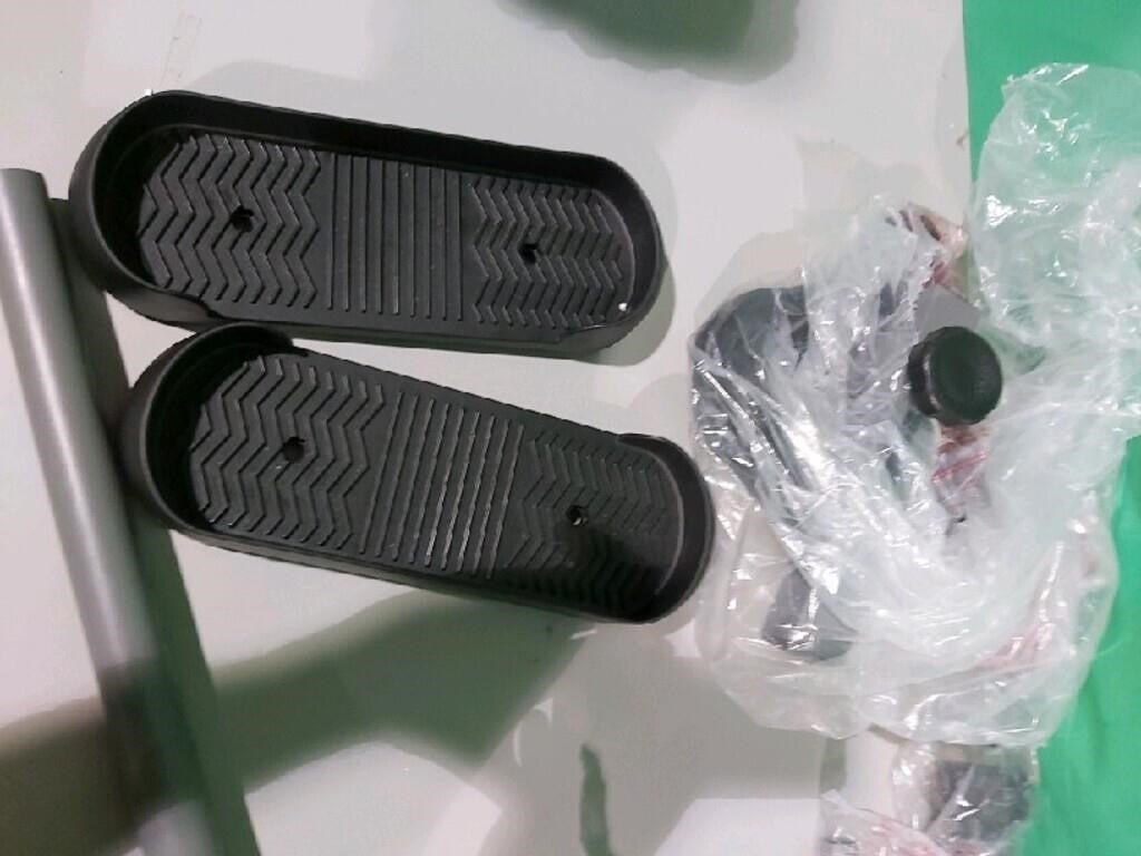 Sunny Health & Fitness Programmable Cardio Ellipti