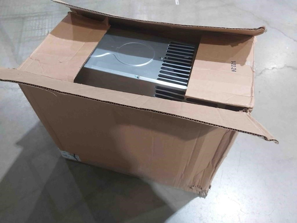 Dometic 40,000 BTU Large Door Furnace, #DFLD40111