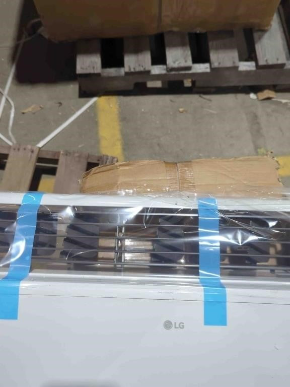 Dual Inverter Smart Window, 230V, Air Conditioner, LG LW2422IVSM 23,500 WHITE