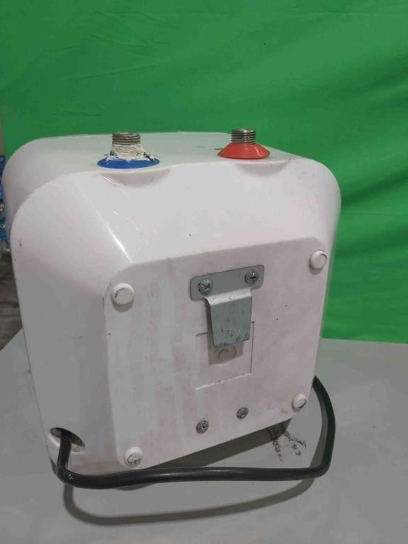 1500W 8L Instantaneous Electric Water Heater