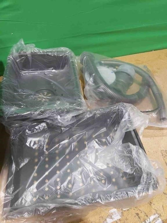 Single Bowl Kitchen Sink, 29.5" x 18" Sma