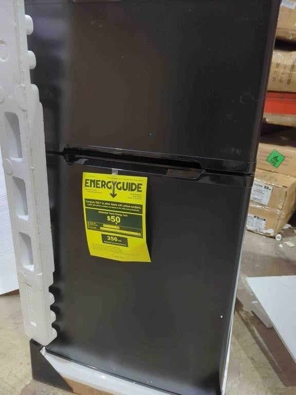 Kismile Mini Fridge with Freezer, 3.2 Cu.Ft 2 Door Refrigerator, Black