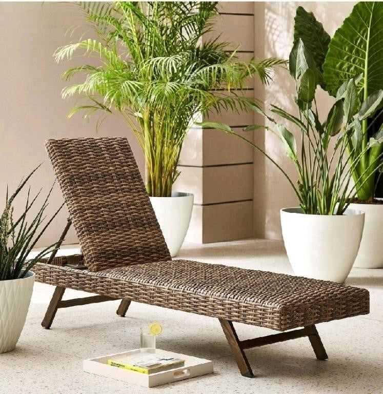 Willow Springs Chaise Lounge Chair