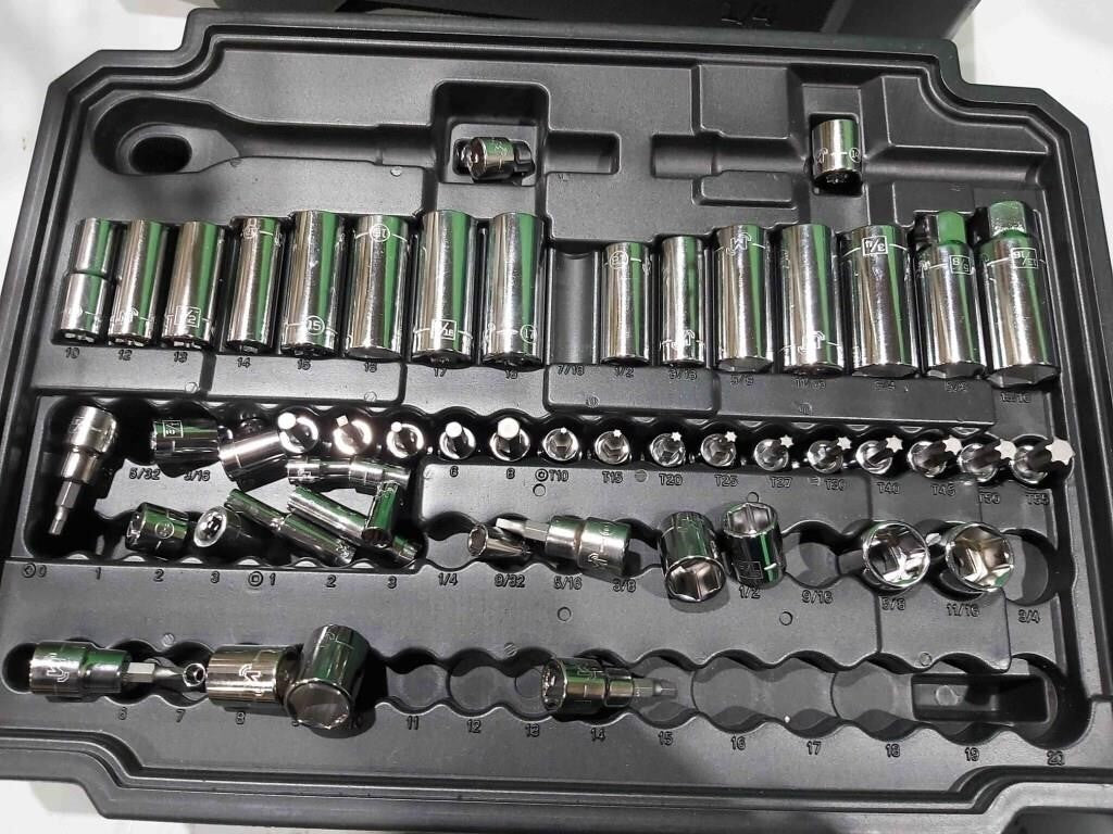 GearWrench Mechanics Tool Set in 3 Drawer Storage Box, 200+ Pieces