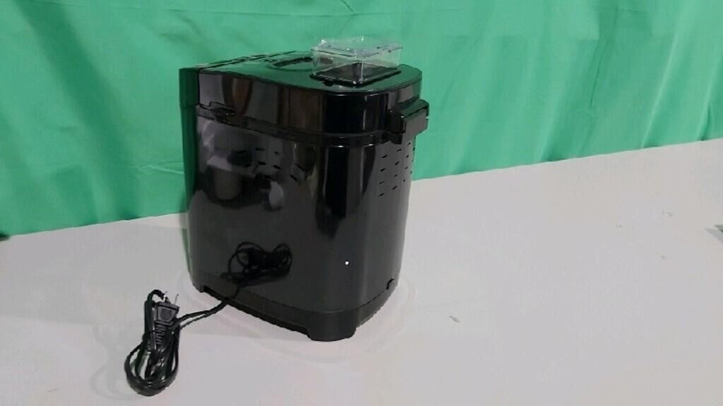 Wolfgang Puck 2-lb 14-Function Bread Maker