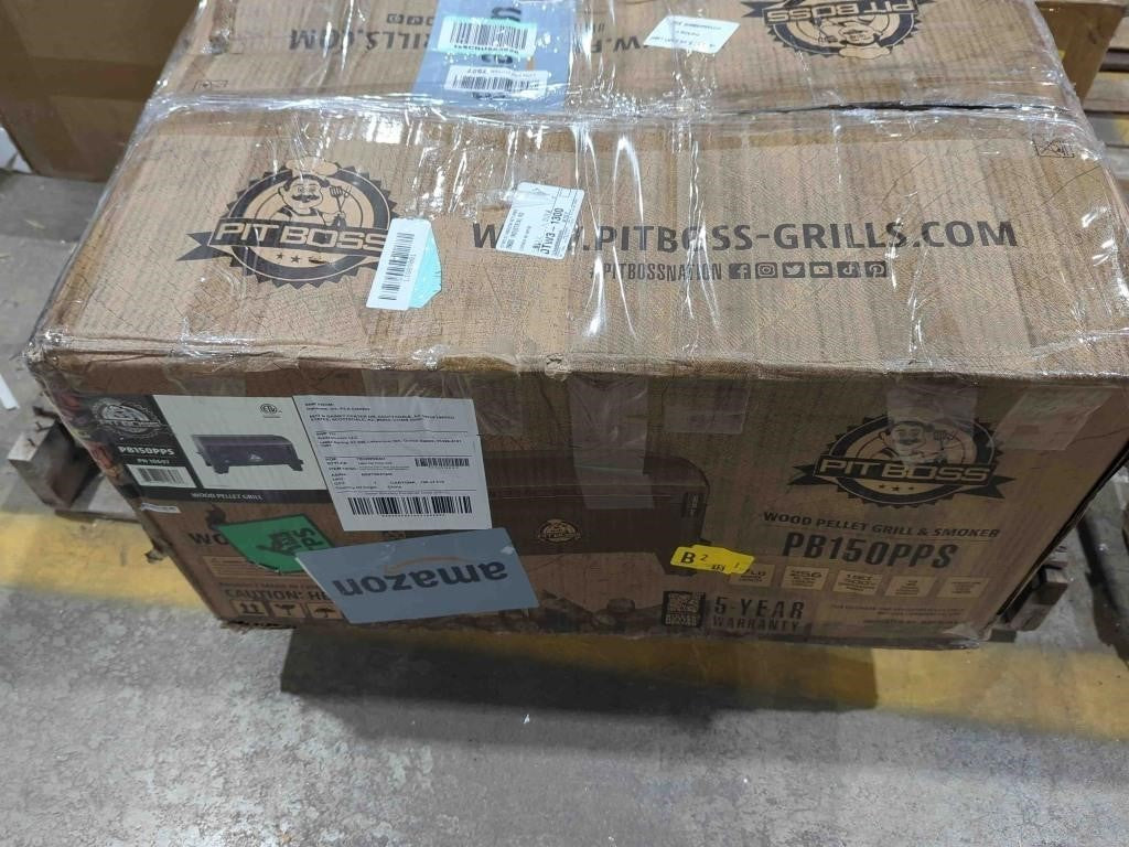 Pit Boss 150 Mahogany Series Wood Pellet Grill & Smoker. Brown, 24"×14"