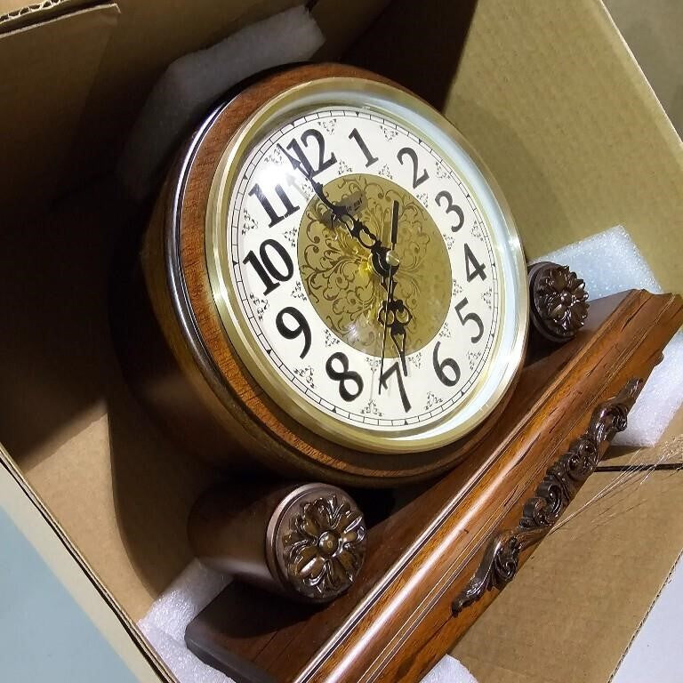 Maple leaf Time piece Quartz Mantel\Table Wooden CLOCK