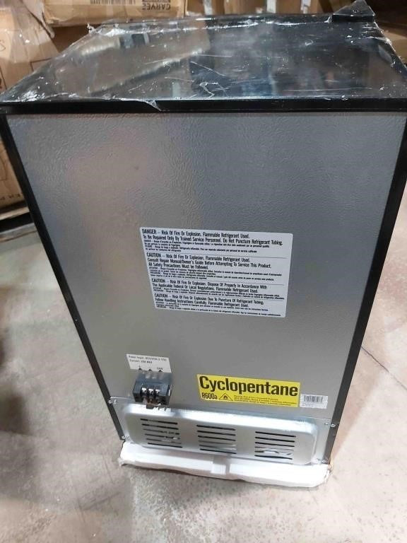 Everchill 2022302371 RV Refrigerator - 12V, 3.3 cu. ft., Right Hinge, Stainless Steel
