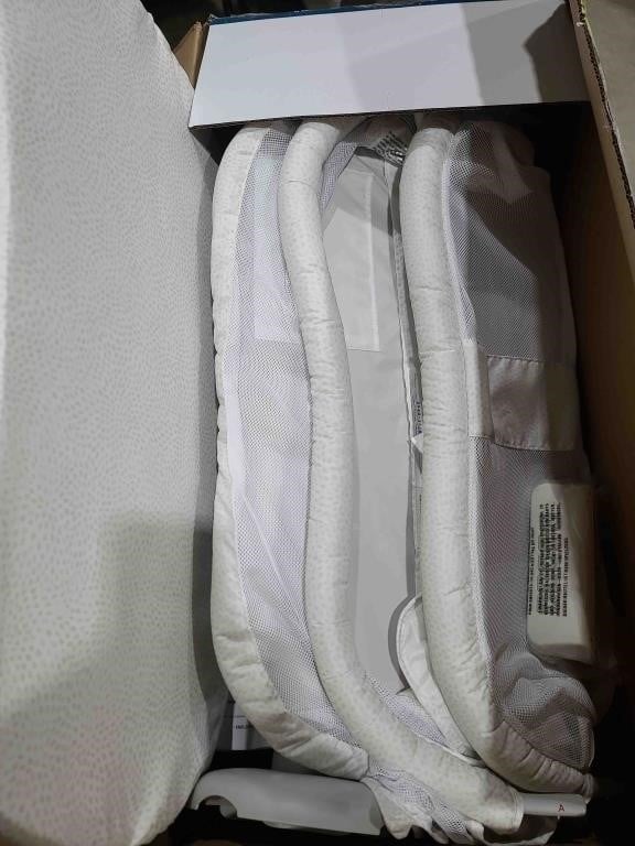 BassiNest Over-Bed Baby Bassinet with 360 Rotation