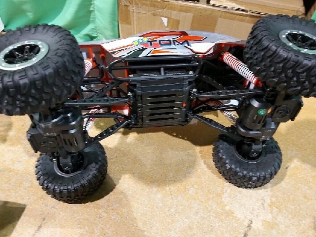 LiteHawk Big Tom, Ages 6+